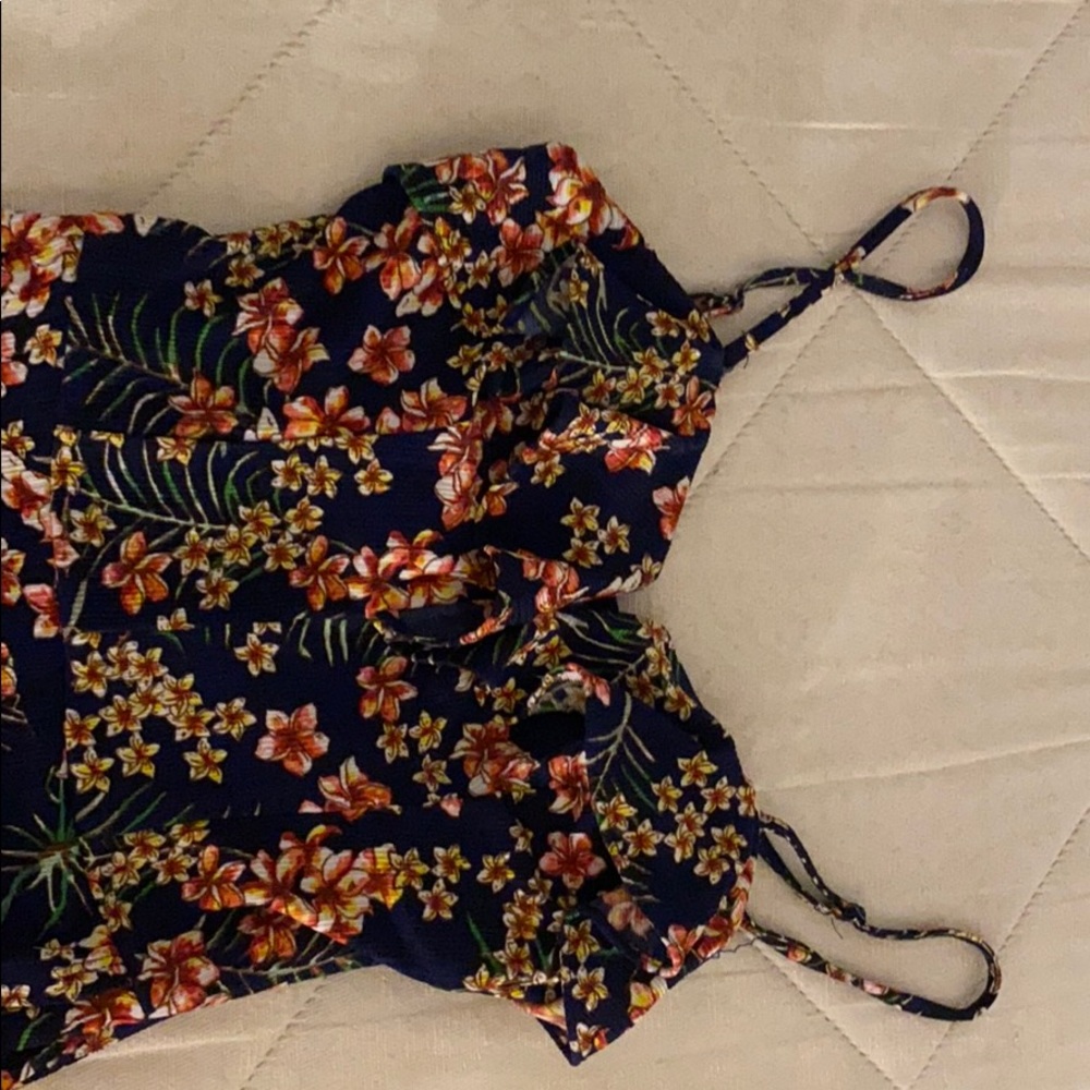 Dress - Picture 2 of 6